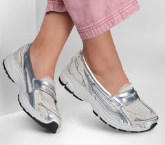 Var-City Shoes | Skechers Women