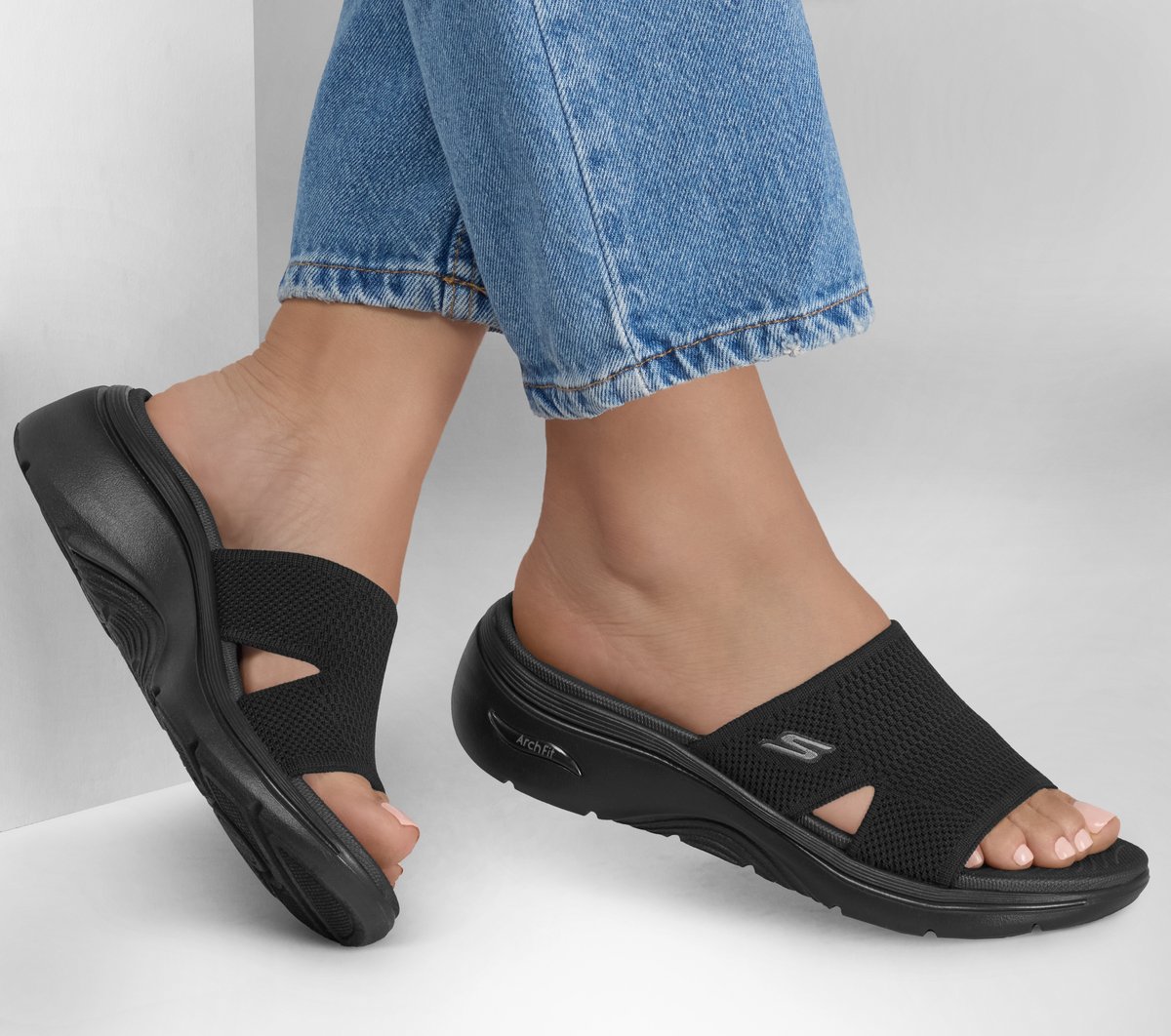 GO WALK Arch Fit 2.0 Sandal - Dakota Shoes | Skechers Women