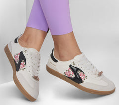 Hotshot - Fiercely Floral Shoes | Skechers Women