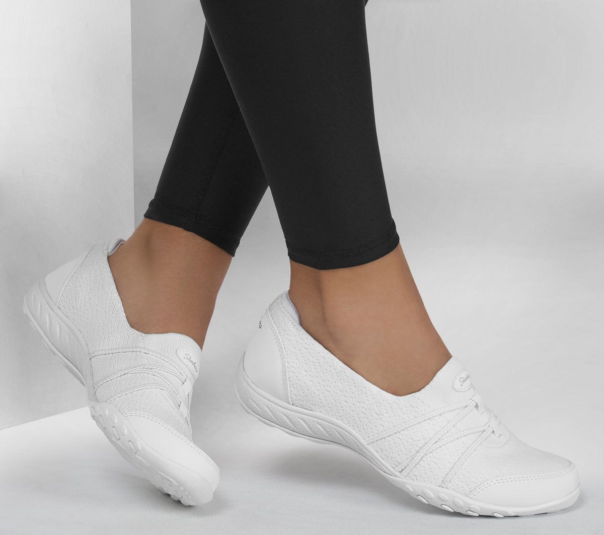Relaxed Fit: Breathe-Easy - Harbor Hues Shoes | Skechers Women