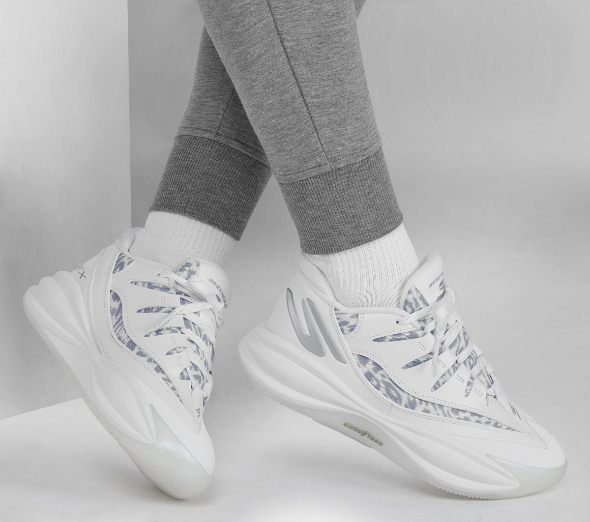 SKX B-LITE Shoes | Skechers Women