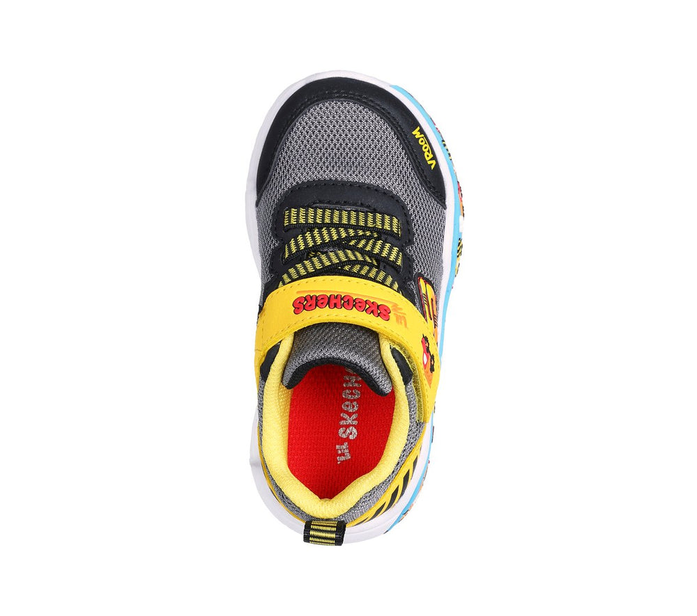 Play Scene | Skechers Men